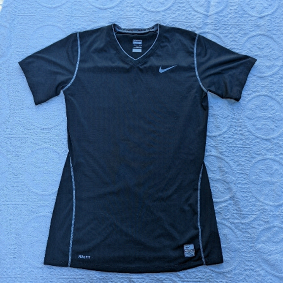 Nike║Athletic Tshirt║Size M - Picture 1 of 3